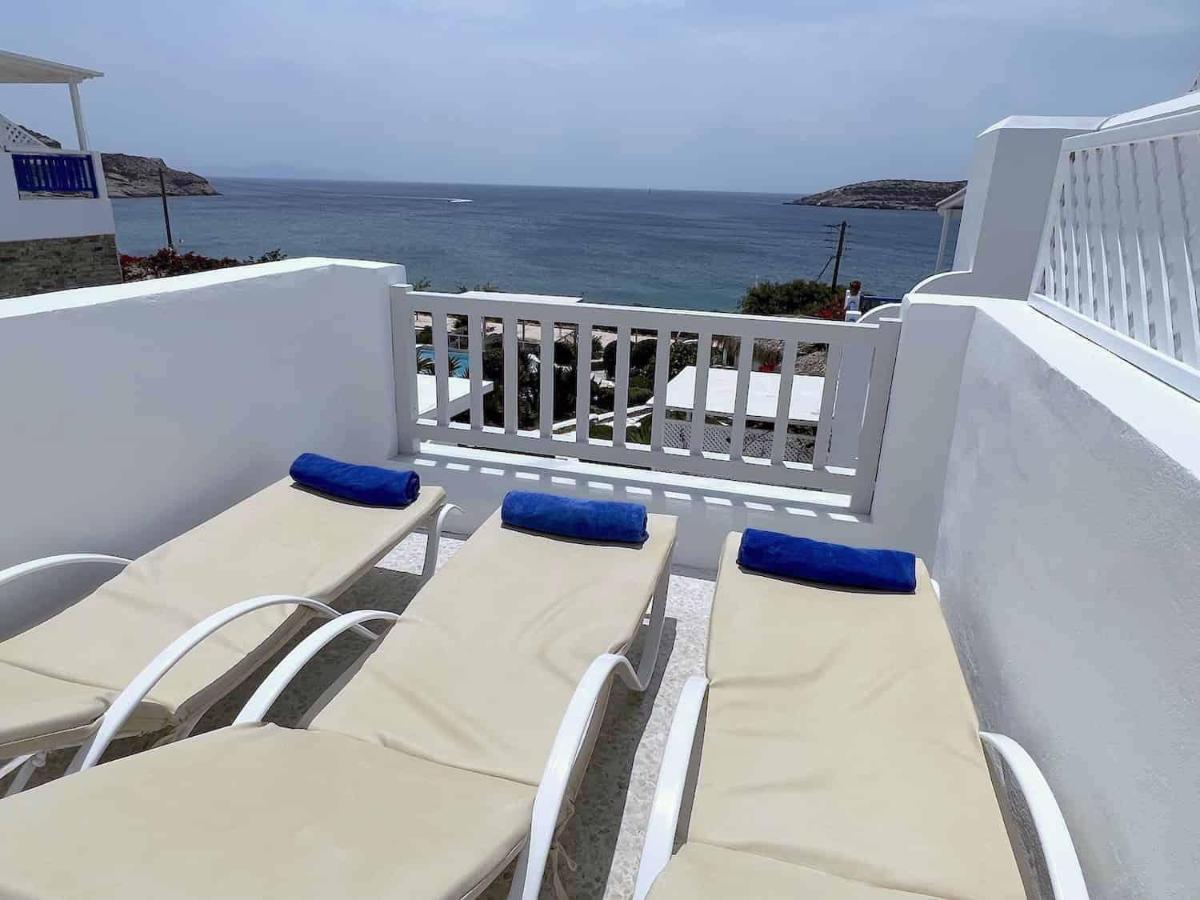 Blue Dolphin Antiparos Villas And Suites Agios Georgios  Bagian luar foto