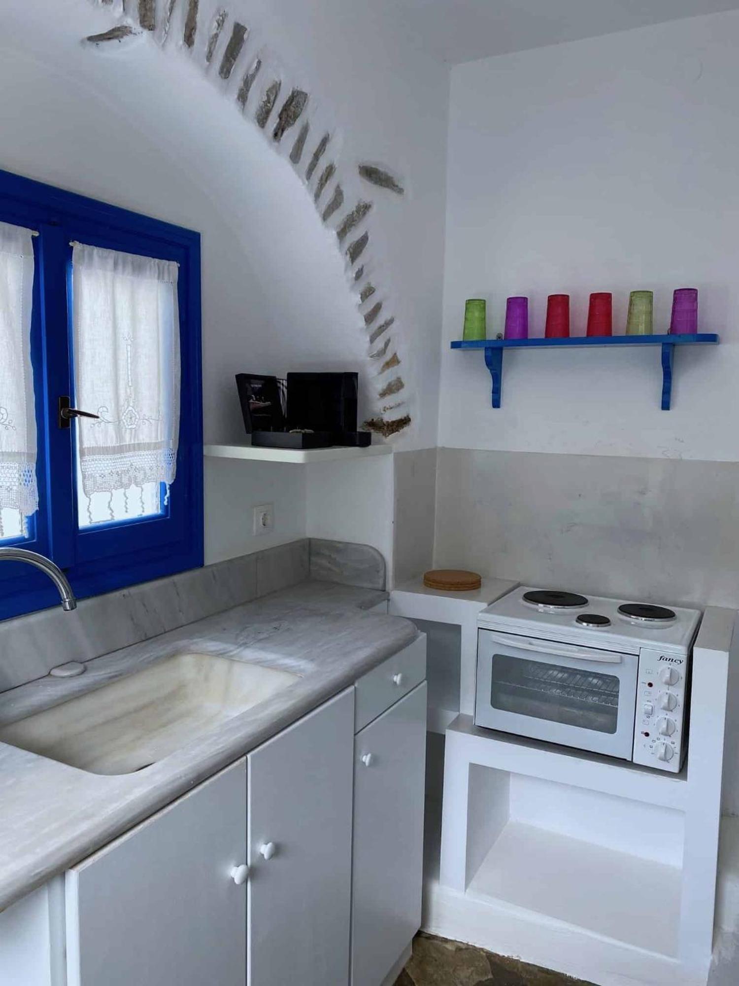 Blue Dolphin Antiparos Villas And Suites Agios Georgios  Bagian luar foto