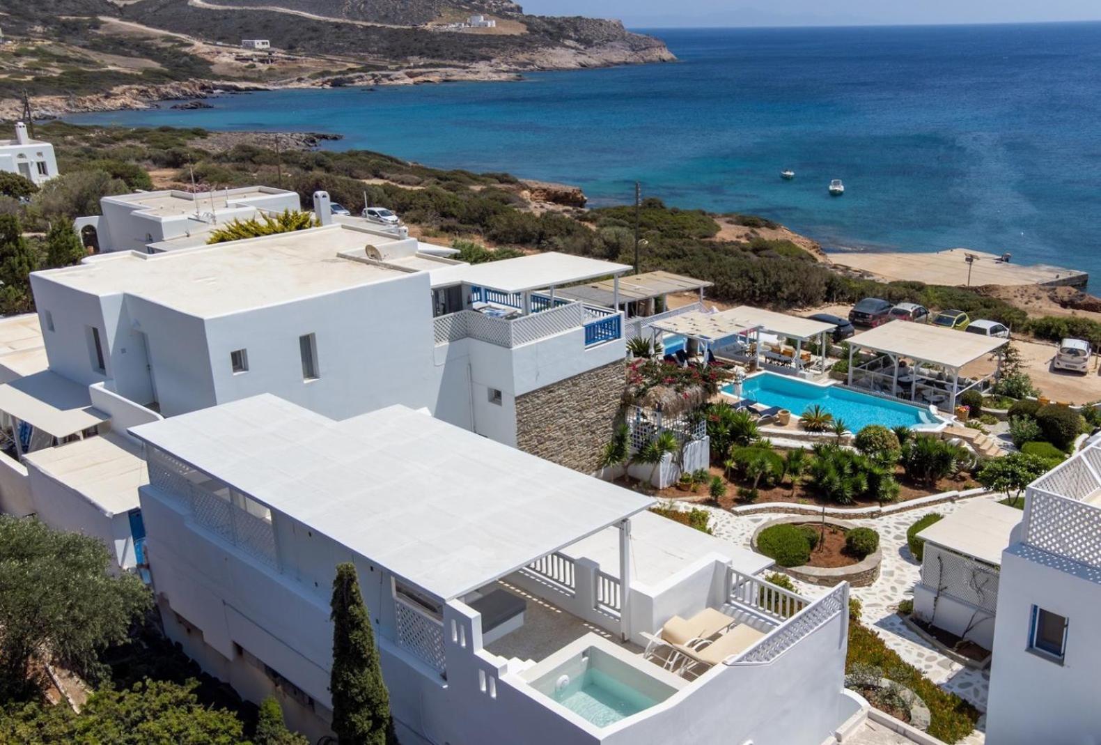 Blue Dolphin Antiparos Villas And Suites Agios Georgios  Bagian luar foto